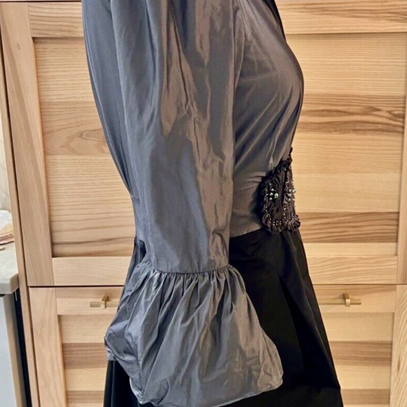 BCBG MAX AZRIA grey dress taffeta with bell sleeves - Picture 6 of 11